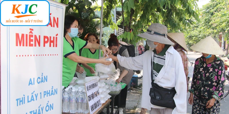 Bữa Cơm 0 Đồng - KJC Lan Tỏa Hạnh Phúc Từ Điều Giản Dị
