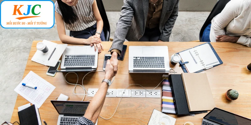 Công việc đa dạng của nhân viên ADS